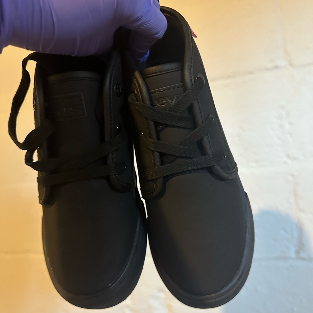 Levis Stylish Black Lace-Up Sneakers